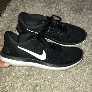 Black Nike Flex Run 2017 - Unisex shoes